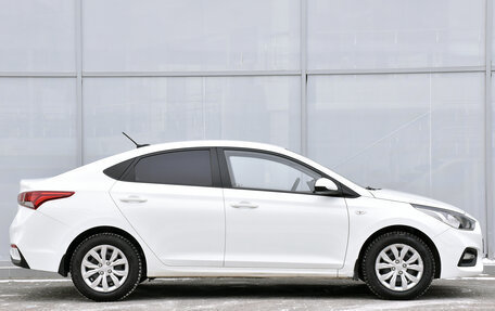 Hyundai Solaris II рестайлинг, 2017 год, 1 349 000 рублей, 4 фотография