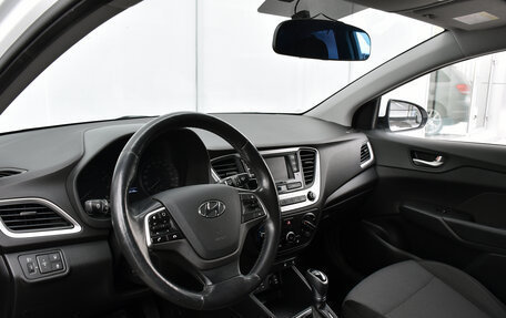 Hyundai Solaris II рестайлинг, 2017 год, 1 349 000 рублей, 13 фотография