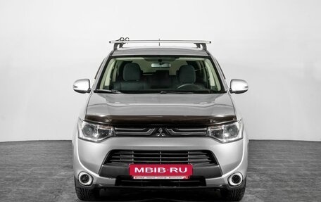 Mitsubishi Outlander III рестайлинг 3, 2013 год, 1 400 000 рублей, 2 фотография