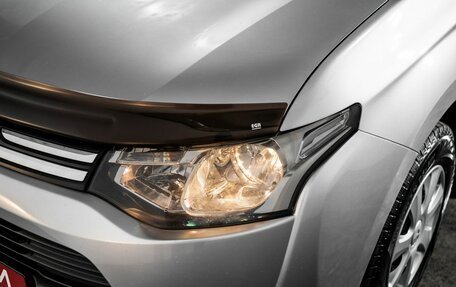 Mitsubishi Outlander III рестайлинг 3, 2013 год, 1 400 000 рублей, 18 фотография