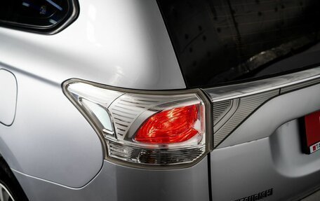 Mitsubishi Outlander III рестайлинг 3, 2013 год, 1 400 000 рублей, 19 фотография