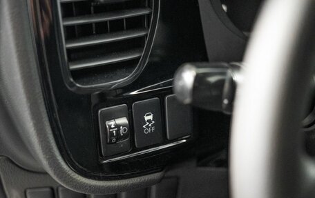 Mitsubishi Outlander III рестайлинг 3, 2013 год, 1 400 000 рублей, 13 фотография