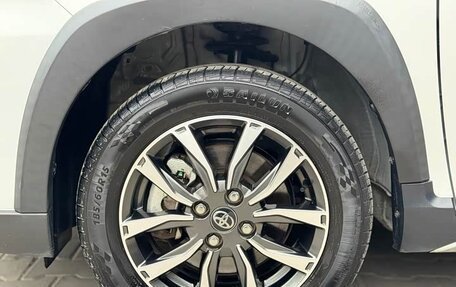 Toyota Yaris XP150 рестайлинг, 2022 год, 18 фотография