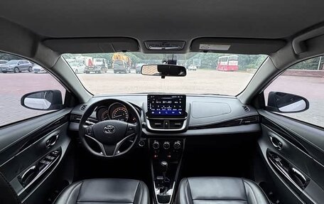 Toyota Yaris XP150 рестайлинг, 2022 год, 11 фотография