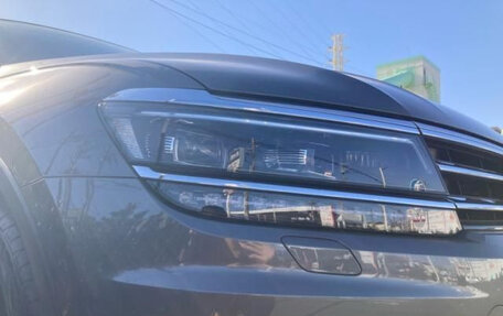 Volkswagen Tiguan II, 2018 год, 1 740 035 рублей, 3 фотография