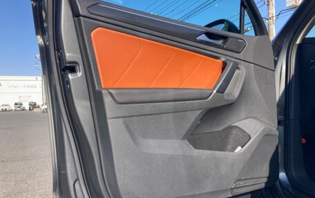 Volkswagen Tiguan II, 2018 год, 1 740 035 рублей, 10 фотография