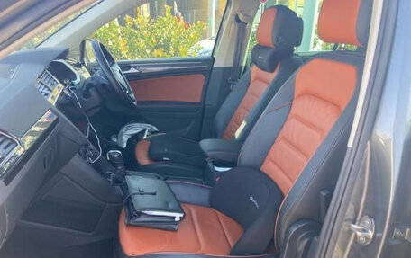 Volkswagen Tiguan II, 2018 год, 1 740 035 рублей, 7 фотография