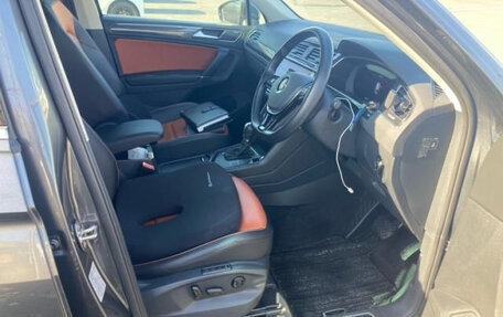 Volkswagen Tiguan II, 2018 год, 1 740 035 рублей, 8 фотография