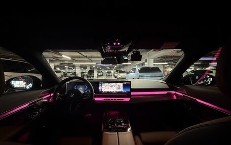 BMW 5 серия, 2025 год, 6 980 111 рублей, 9 фотография