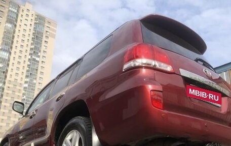 Toyota Land Cruiser 200, 2010 год, 2 550 000 рублей, 7 фотография