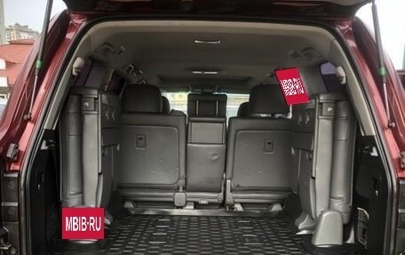 Toyota Land Cruiser 200, 2010 год, 2 550 000 рублей, 3 фотография