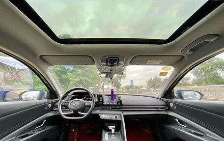 Hyundai Elantra, 2022 год, 1 300 600 рублей, 5 фотография