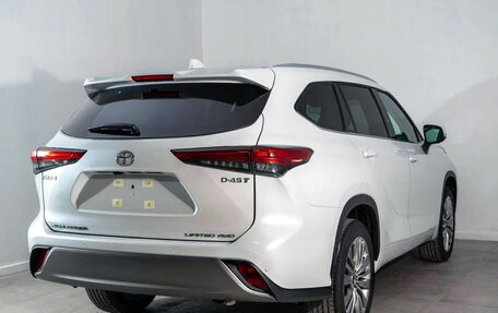 Toyota Highlander, 2025 год, 5 990 000 рублей, 4 фотография