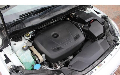 Volvo V40 II рестайлинг, 2017 год, 1 260 035 рублей, 6 фотография