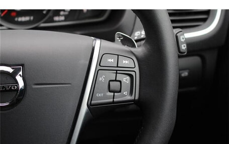 Volvo V40 II рестайлинг, 2017 год, 1 260 035 рублей, 11 фотография