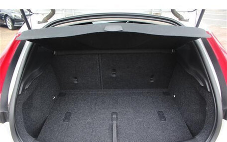 Volvo V40 II рестайлинг, 2017 год, 1 260 035 рублей, 19 фотография