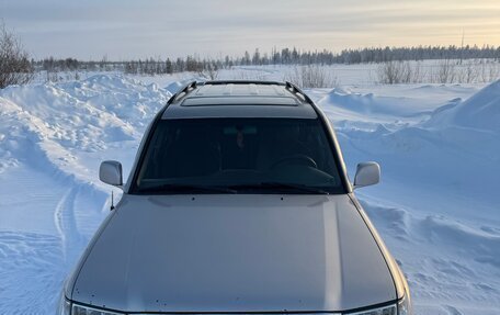 Toyota Land Cruiser 100 рестайлинг 2, 1999 год, 1 100 000 рублей, 2 фотография