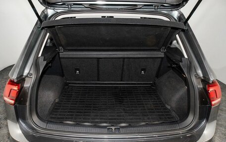 Volkswagen Tiguan II, 2021 год, 2 335 000 рублей, 19 фотография