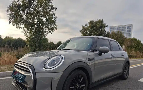 MINI Hatch, 2023 год, 2 190 000 рублей, 1 фотография