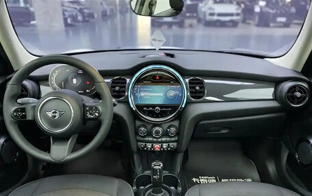 MINI Hatch, 2023 год, 2 230 000 рублей, 6 фотография