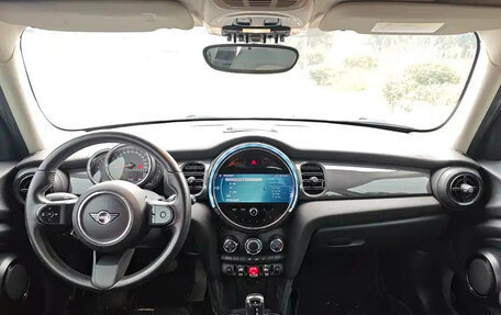 MINI Hatch, 2023 год, 2 190 000 рублей, 6 фотография