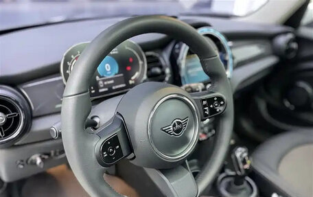 MINI Hatch, 2023 год, 2 230 000 рублей, 12 фотография