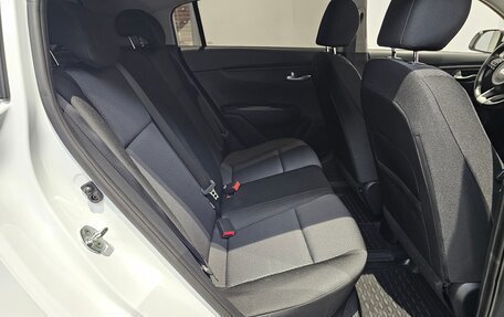 KIA Rio IV, 2021 год, 1 799 000 рублей, 17 фотография