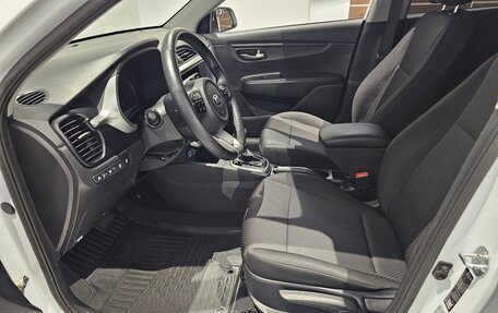 KIA Rio IV, 2021 год, 1 799 000 рублей, 15 фотография