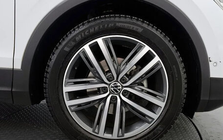 Volkswagen Tiguan II, 2022 год, 3 789 000 рублей, 5 фотография