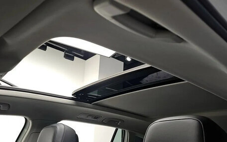 Volkswagen Tiguan II, 2022 год, 3 789 000 рублей, 9 фотография