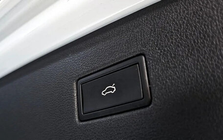 Volkswagen Tiguan II, 2022 год, 3 789 000 рублей, 20 фотография