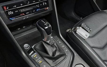 Volkswagen Tiguan II, 2022 год, 3 789 000 рублей, 17 фотография