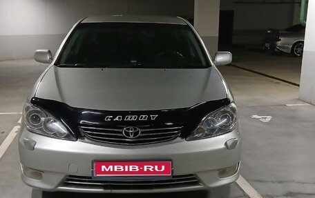 Toyota Camry V40, 2004 год, 850 000 рублей, 1 фотография