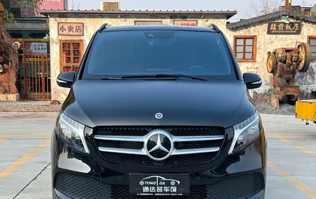 Mercedes-Benz V-Класс, 2022 год, 6 800 009 рублей, 2 фотография