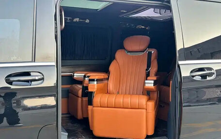 Mercedes-Benz V-Класс, 2022 год, 6 800 009 рублей, 18 фотография