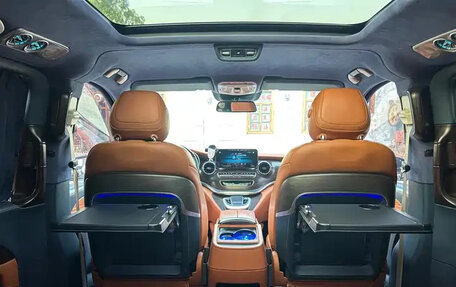 Mercedes-Benz V-Класс, 2022 год, 6 800 009 рублей, 19 фотография