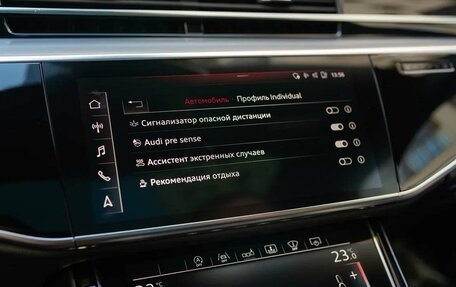 Audi A8, 2018 год, 4 600 000 рублей, 27 фотография