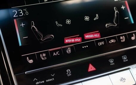 Audi A8, 2018 год, 4 600 000 рублей, 24 фотография