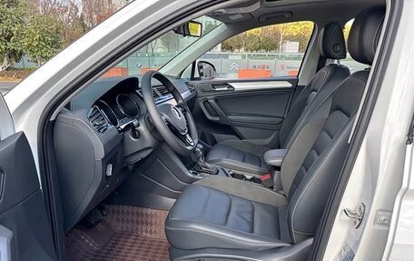 Volkswagen Tiguan II, 2020 год, 2 090 000 рублей, 9 фотография