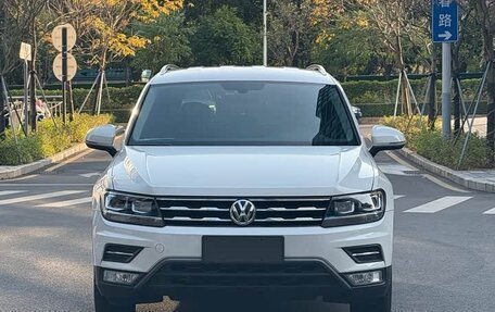 Volkswagen Tiguan II, 2020 год, 2 085 000 рублей, 3 фотография