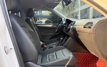 Volkswagen Tiguan II, 2020 год, 2 085 000 рублей, 12 фотография