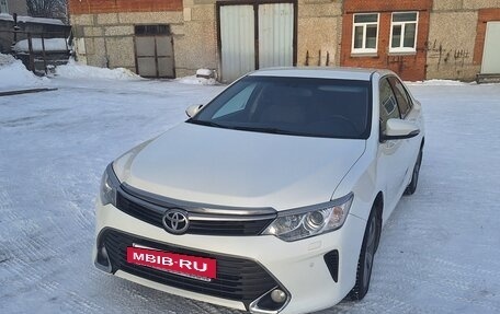 Toyota Camry, 2015 год, 2 250 000 рублей, 3 фотография