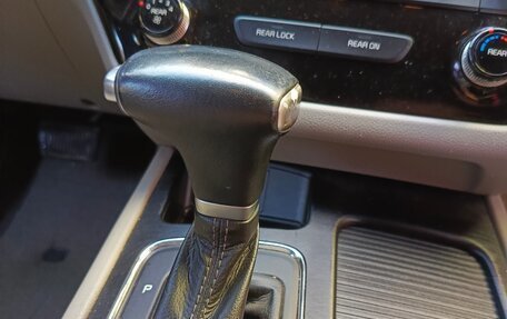 KIA Carnival III, 2016 год, 2 400 000 рублей, 7 фотография