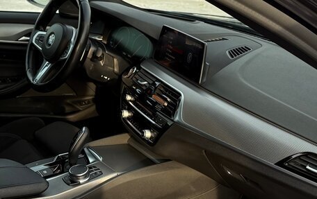 BMW 5 серия, 2018 год, 3 100 000 рублей, 9 фотография