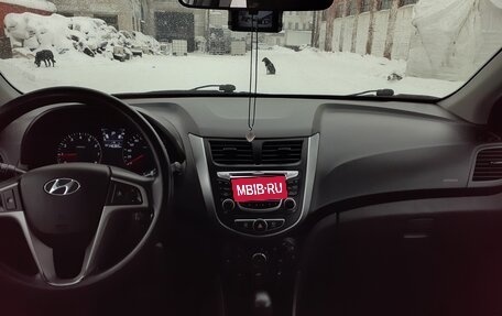 Hyundai Solaris II рестайлинг, 2014 год, 1 000 000 рублей, 9 фотография