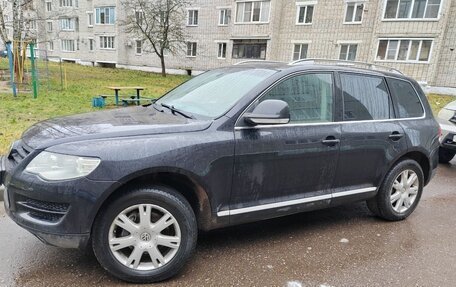 Volkswagen Touareg III, 2008 год, 1 570 000 рублей, 2 фотография