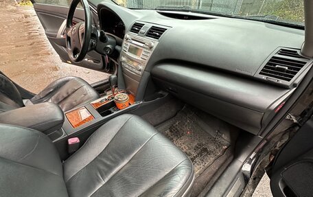 Toyota Camry, 2010 год, 1 000 000 рублей, 9 фотография