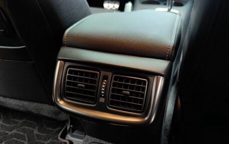 Toyota Hilux VIII, 2025 год, 7 450 000 рублей, 16 фотография