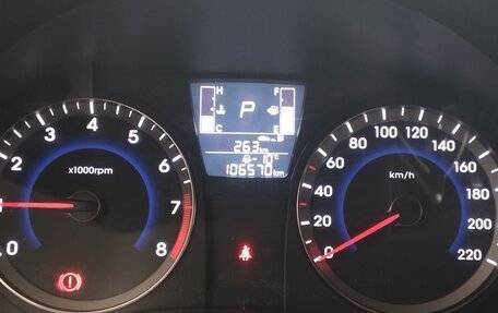 Hyundai Solaris II рестайлинг, 2015 год, 950 000 рублей, 8 фотография