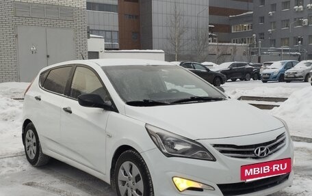 Hyundai Solaris II рестайлинг, 2015 год, 950 000 рублей, 5 фотография